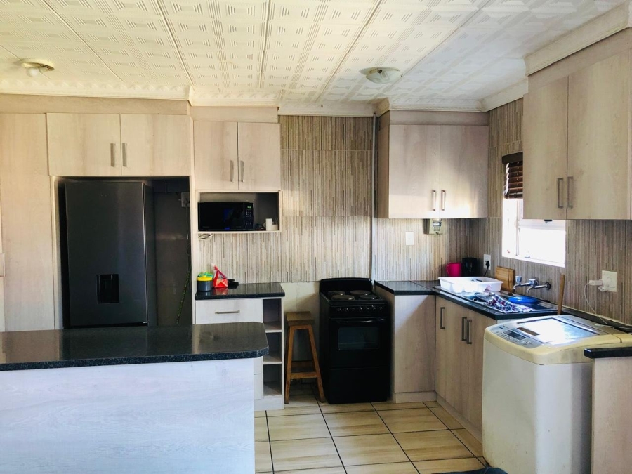  Bedroom Property for Sale in The Connifers Western Cape